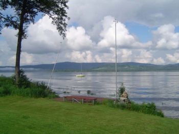 Blick auf den See in Radslav