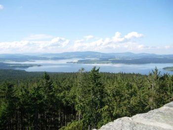 Panoramablick auf den Lipno Stausee