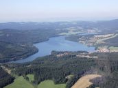 Ferienhäuser am Moldaustausee direkt am Ufer vom See