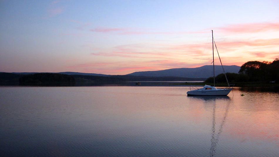 Segeln auf dem Lipno Stausee in Tschechien