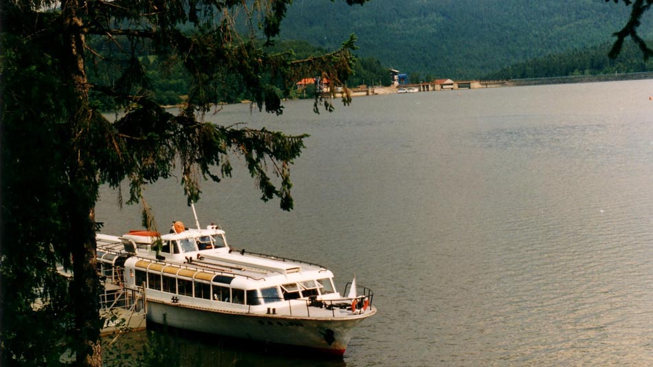 Ausflugsschiffe auf Lipno Stausee